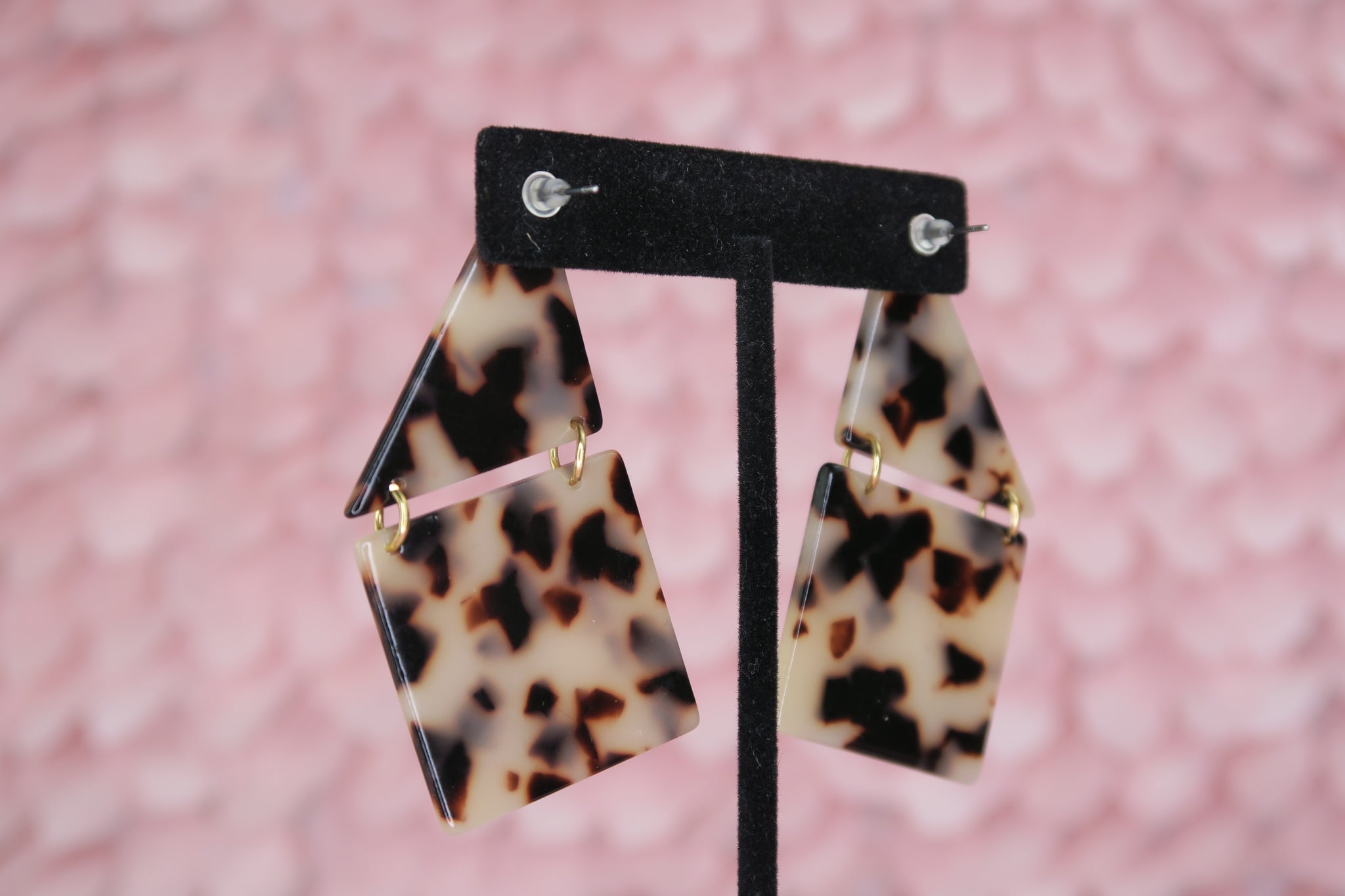 Janelle Geometric Drop Earring in Gray Tortoise