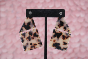 Janelle Geometric Drop Earring in Gray Tortoise