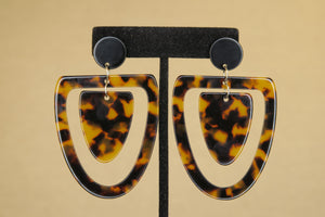 Annie Drop Earrings in Dark Tortoise