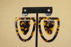 Annie Drop Earrings in Dark Tortoise