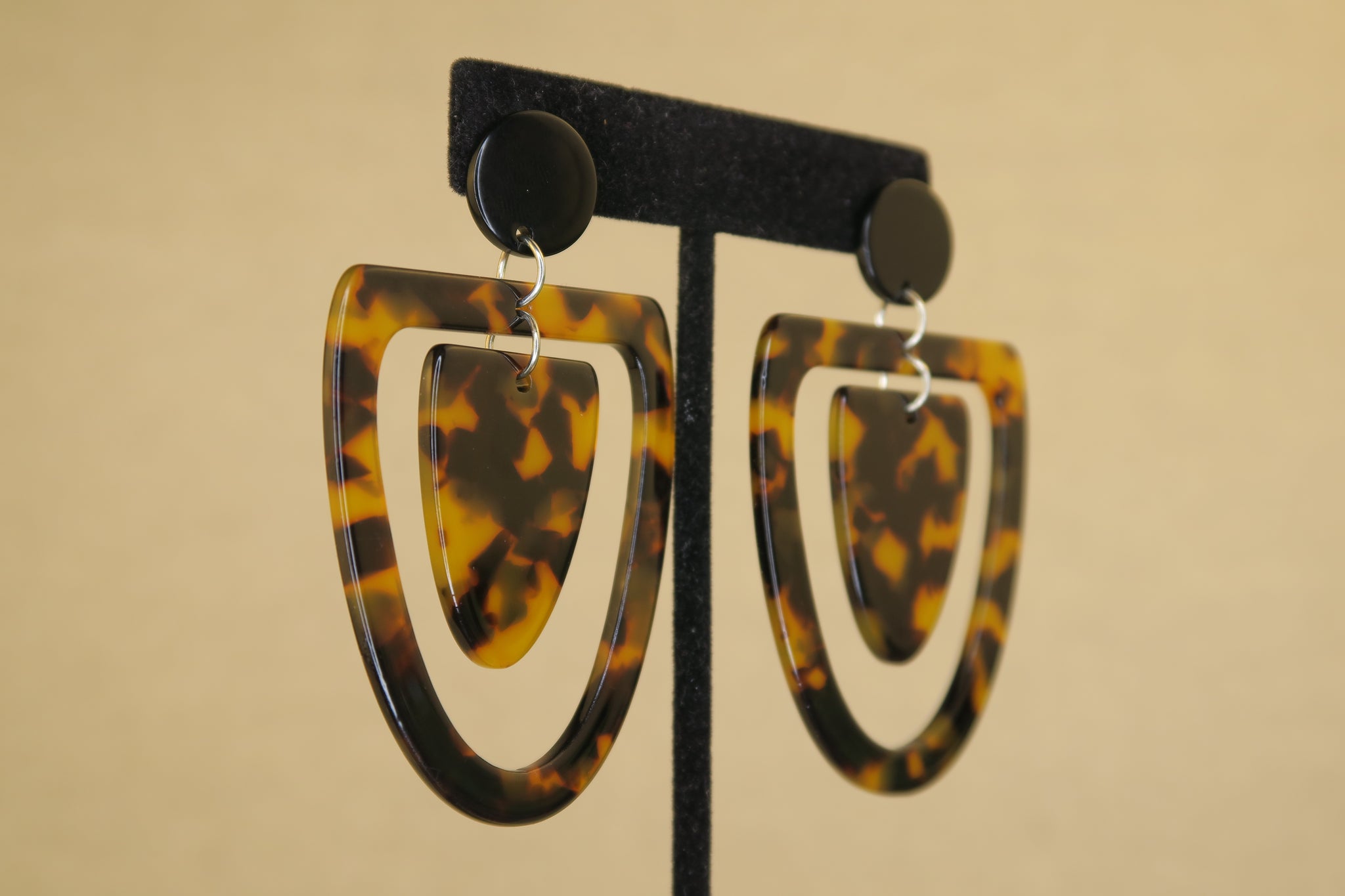 Annie Drop Earrings in Dark Tortoise